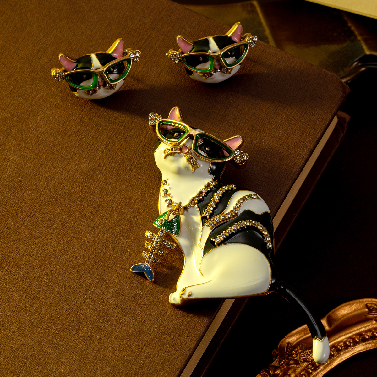 Cat Brooch Set