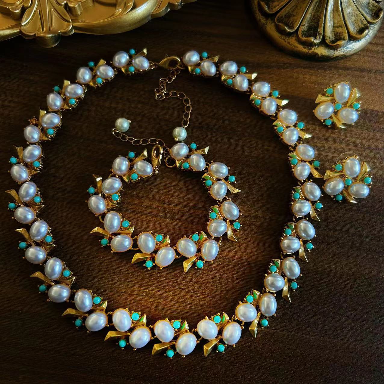 Pearl Orchid Necklace Set